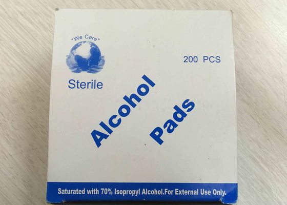 Utilisation médicale Des serviettes stériles à base d'alcool saturé à 70% d'alcool isopropylique